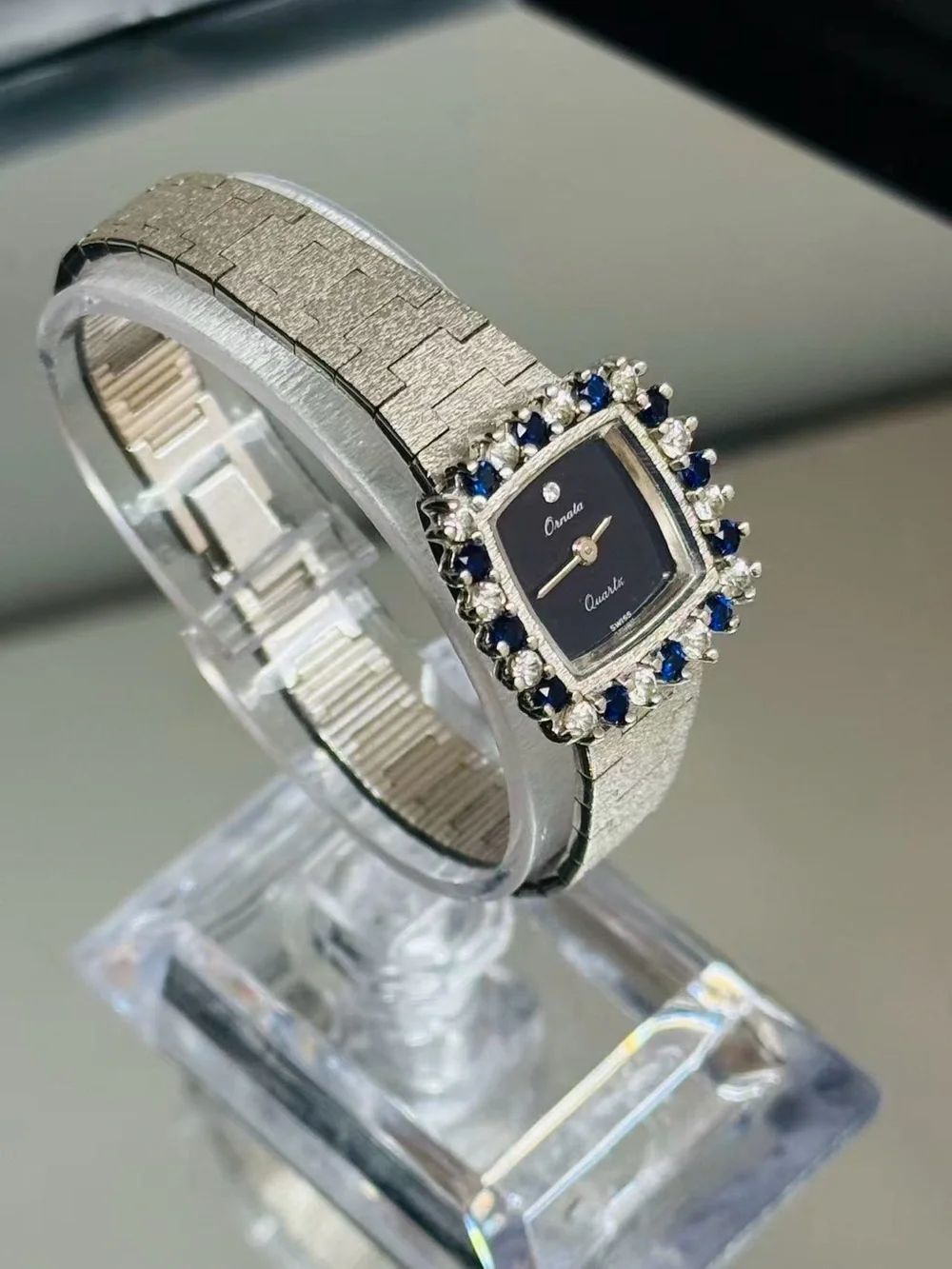 Vintage Women Swiss Quartz Watch Black Dial Blue Crystal Bezel New Battery Runs